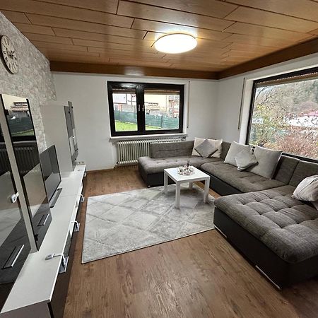 Ferien- Und Monteurwohnung Zum Waldblick Bagian luar foto