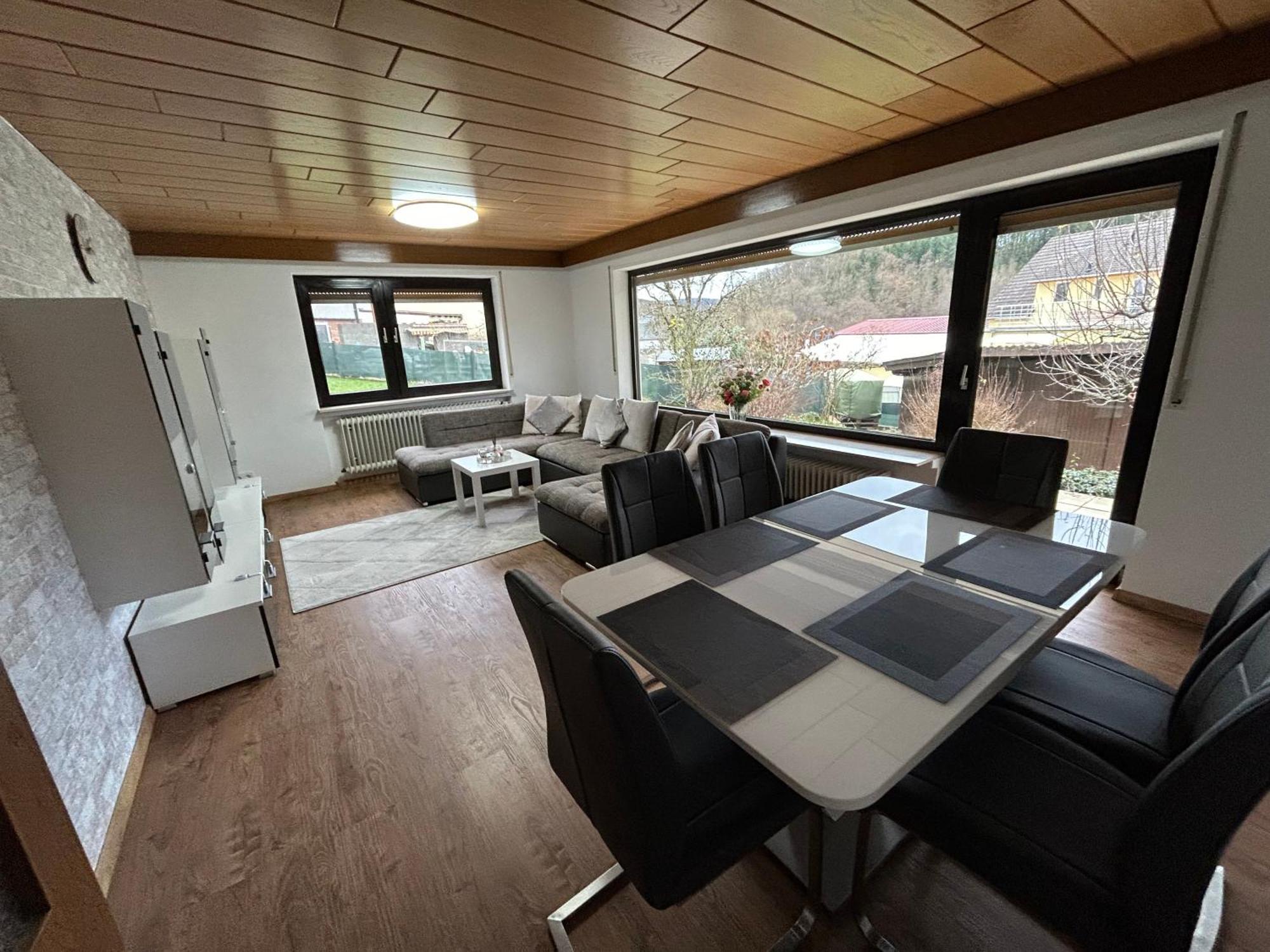 Ferien- Und Monteurwohnung Zum Waldblick Bagian luar foto