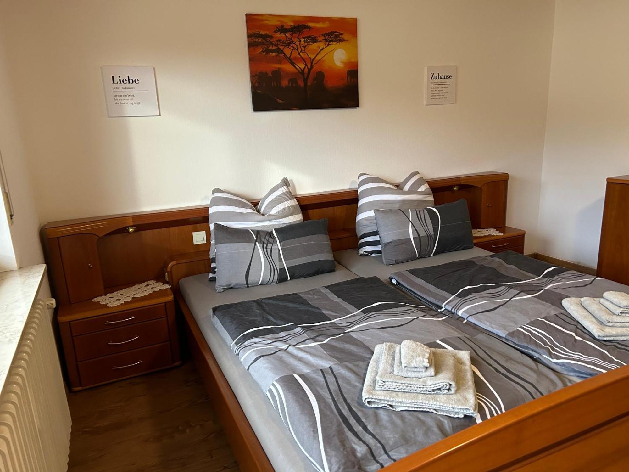 Ferien- Und Monteurwohnung Zum Waldblick Bagian luar foto