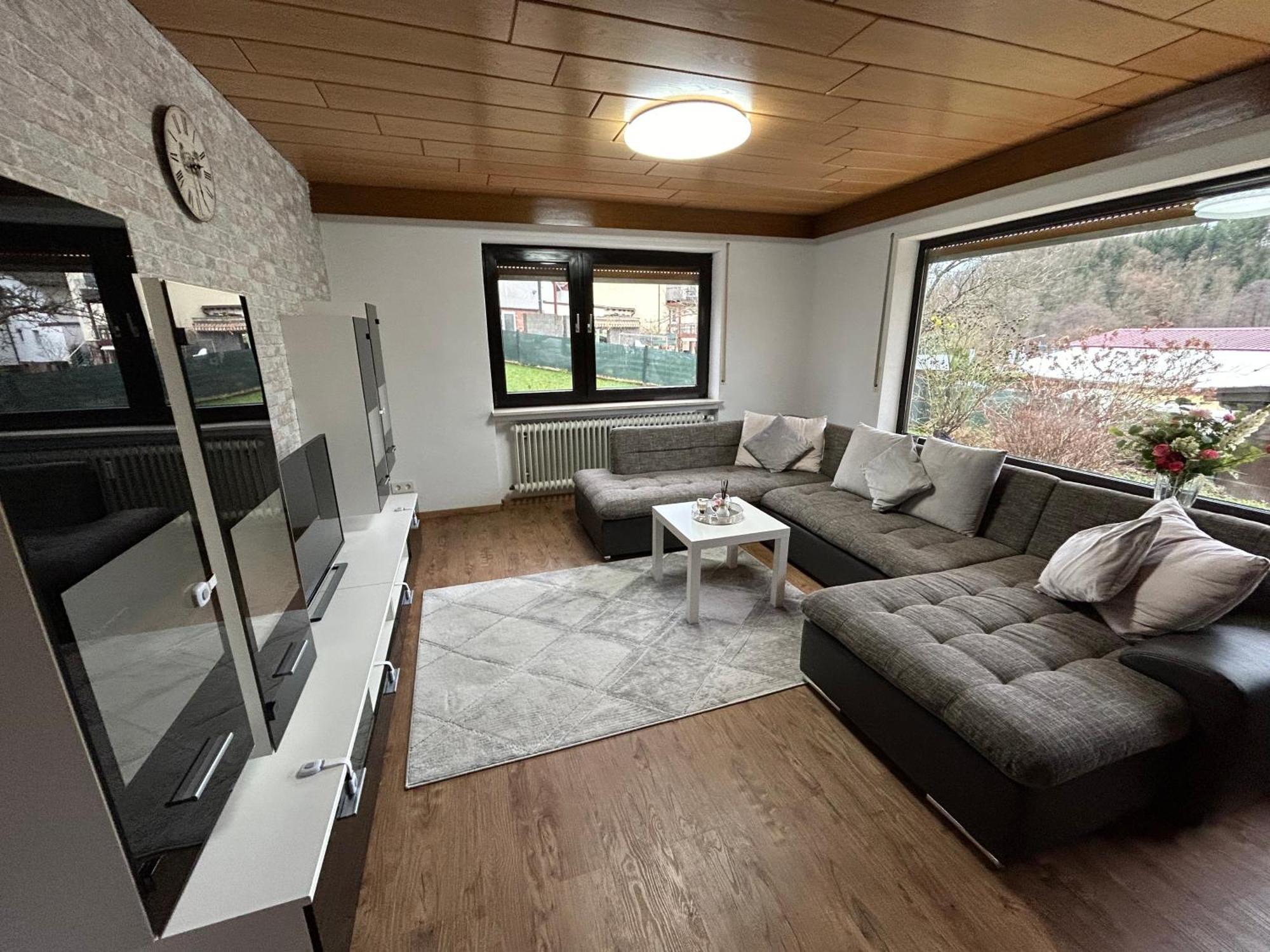Ferien- Und Monteurwohnung Zum Waldblick Bagian luar foto